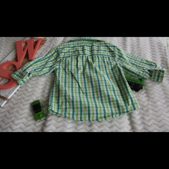 Carter's 12 month Button Down Green And White - Picture 5 of 6